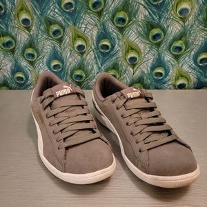 SoftFoam Steel Grey Pumas (USA 6)